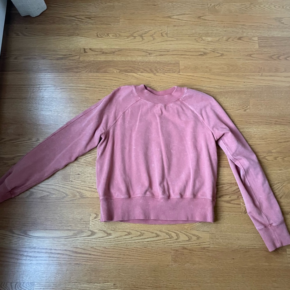 Lululemon Ready to Roll Acid Rubber Dye Crewneck (6, rustic coral)